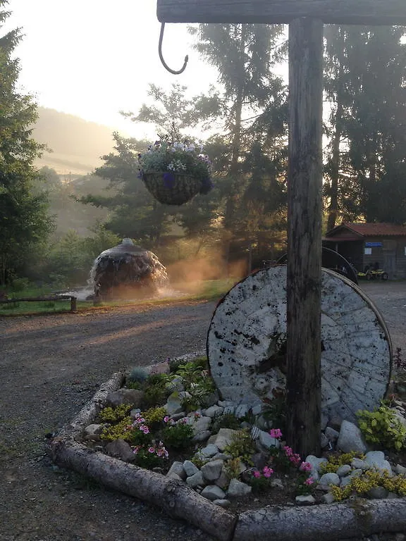 Campsite Le Paradou Camping & Gites Villa Saint-Priest-la-Prugne